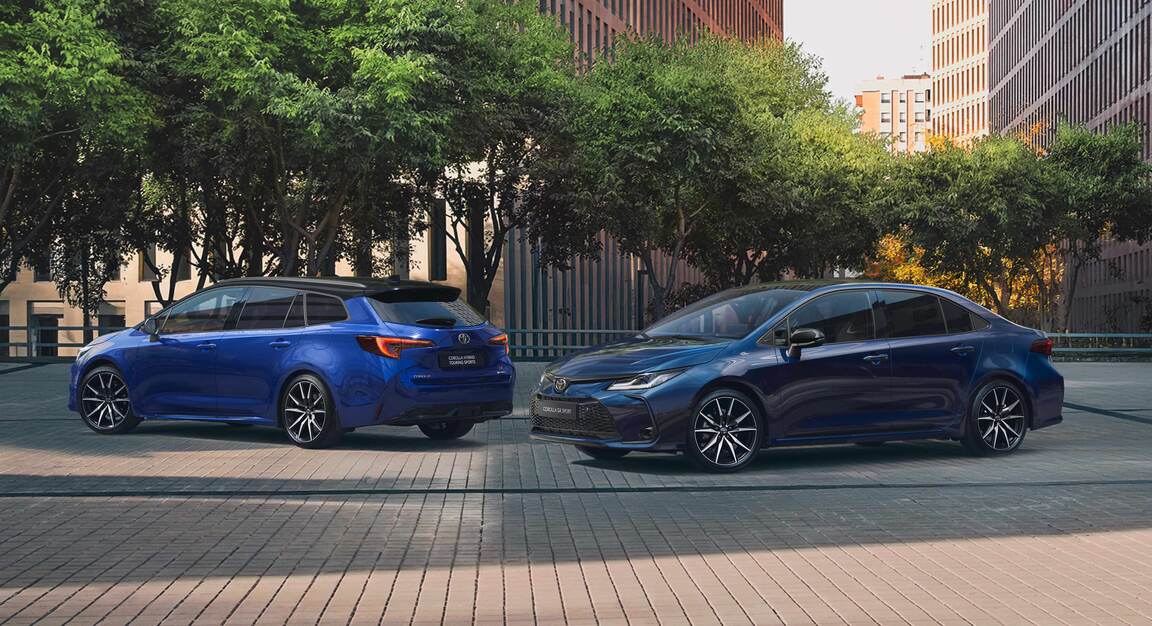 COROLLA SEDAAN JA TOURING SPORTS