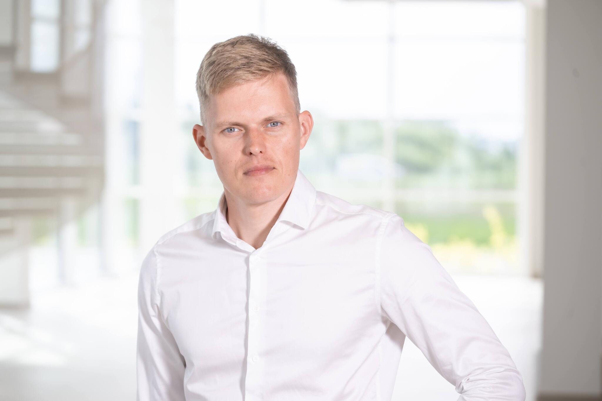 Ott Tänak ostab 1. juulil avatava Amserv Tallinna esindushoone